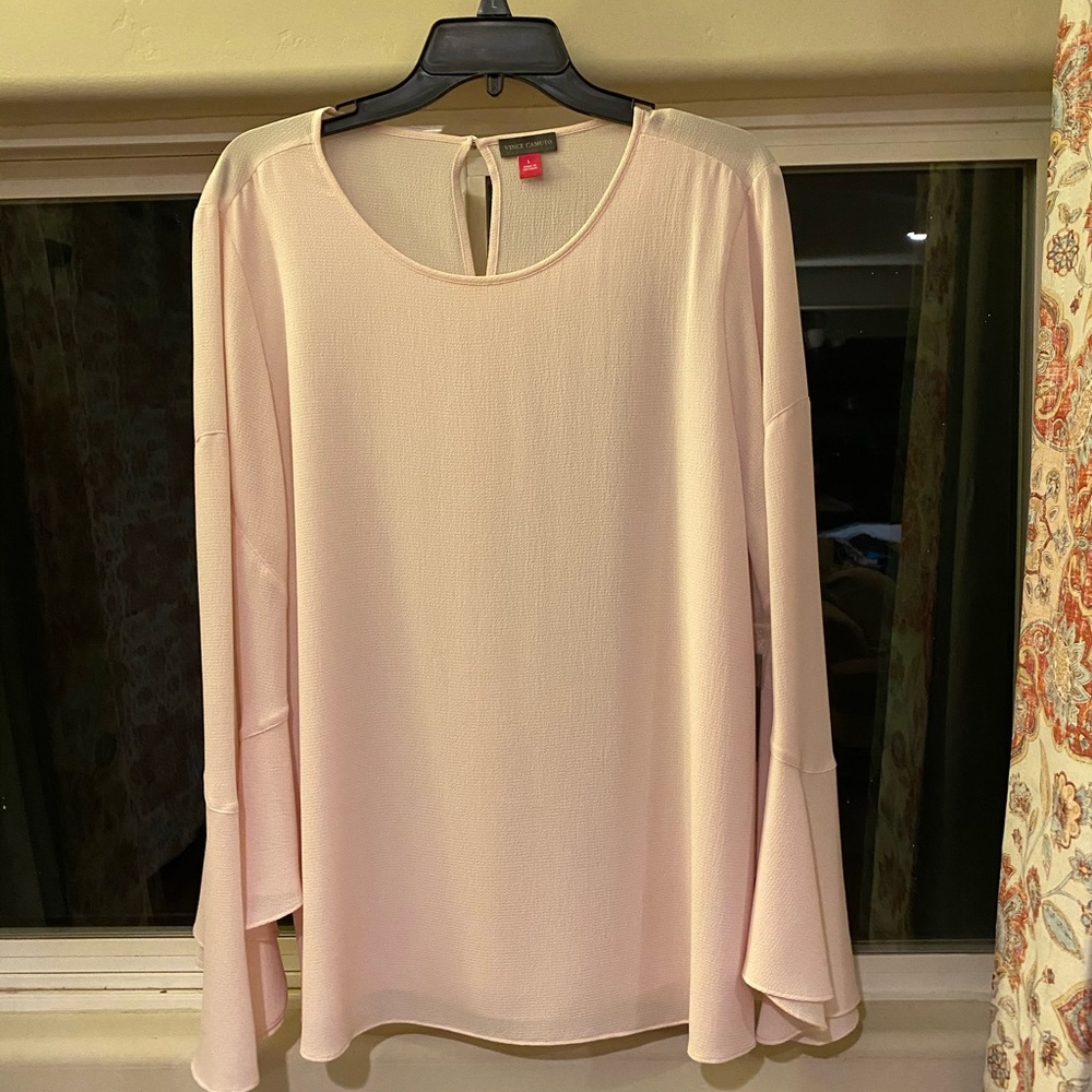 Beautiful Vince Camuto Blouse